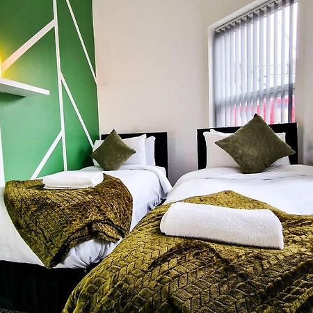 Beautiful Flat On Breck Road Apartamento Liverpool Exterior foto