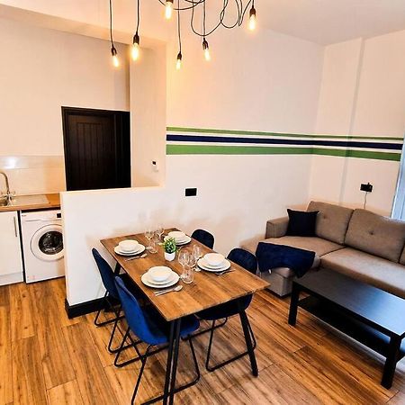 Beautiful Flat On Breck Road Apartamento Liverpool Exterior foto